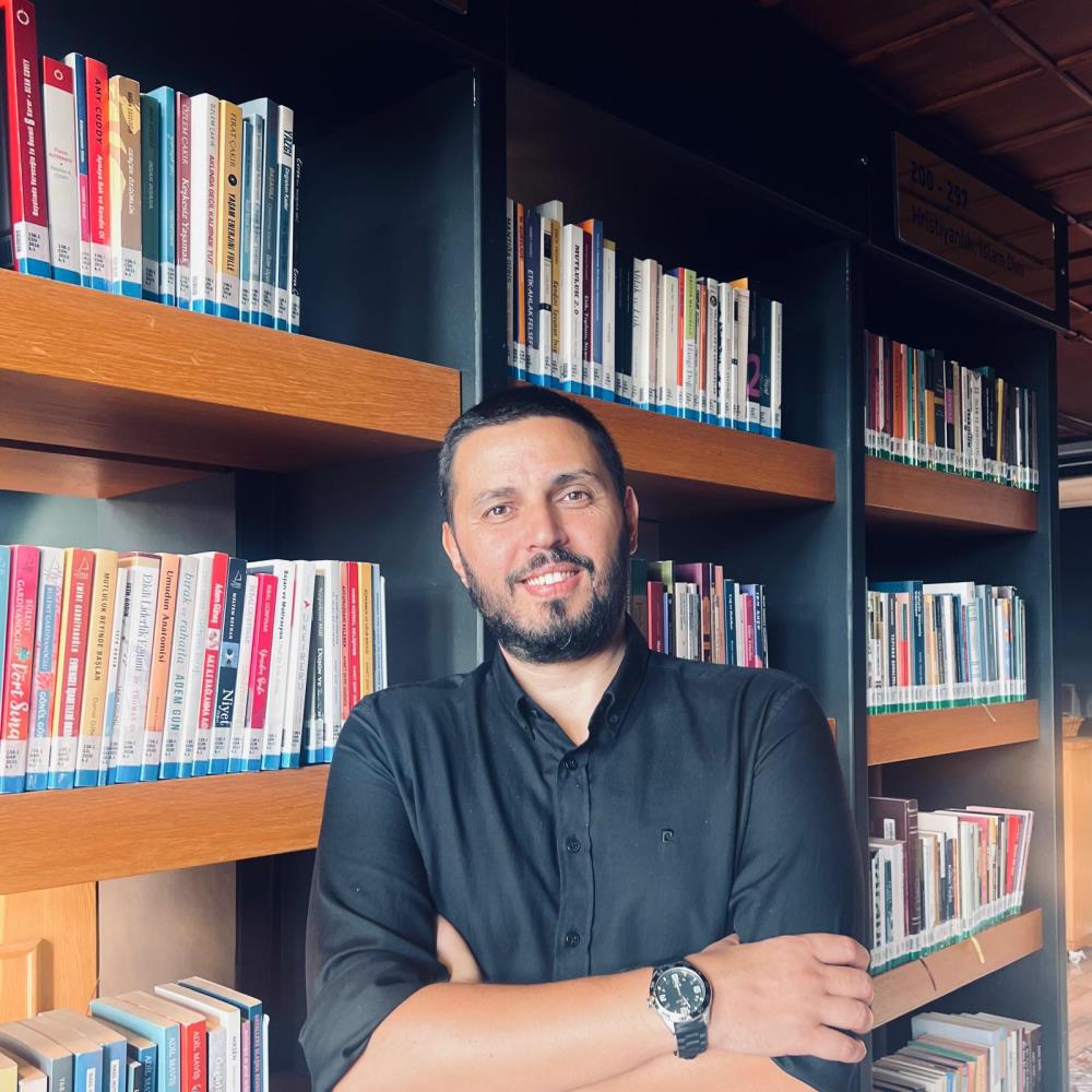 Doç. Dr.  Akansel YALÇINKAYA